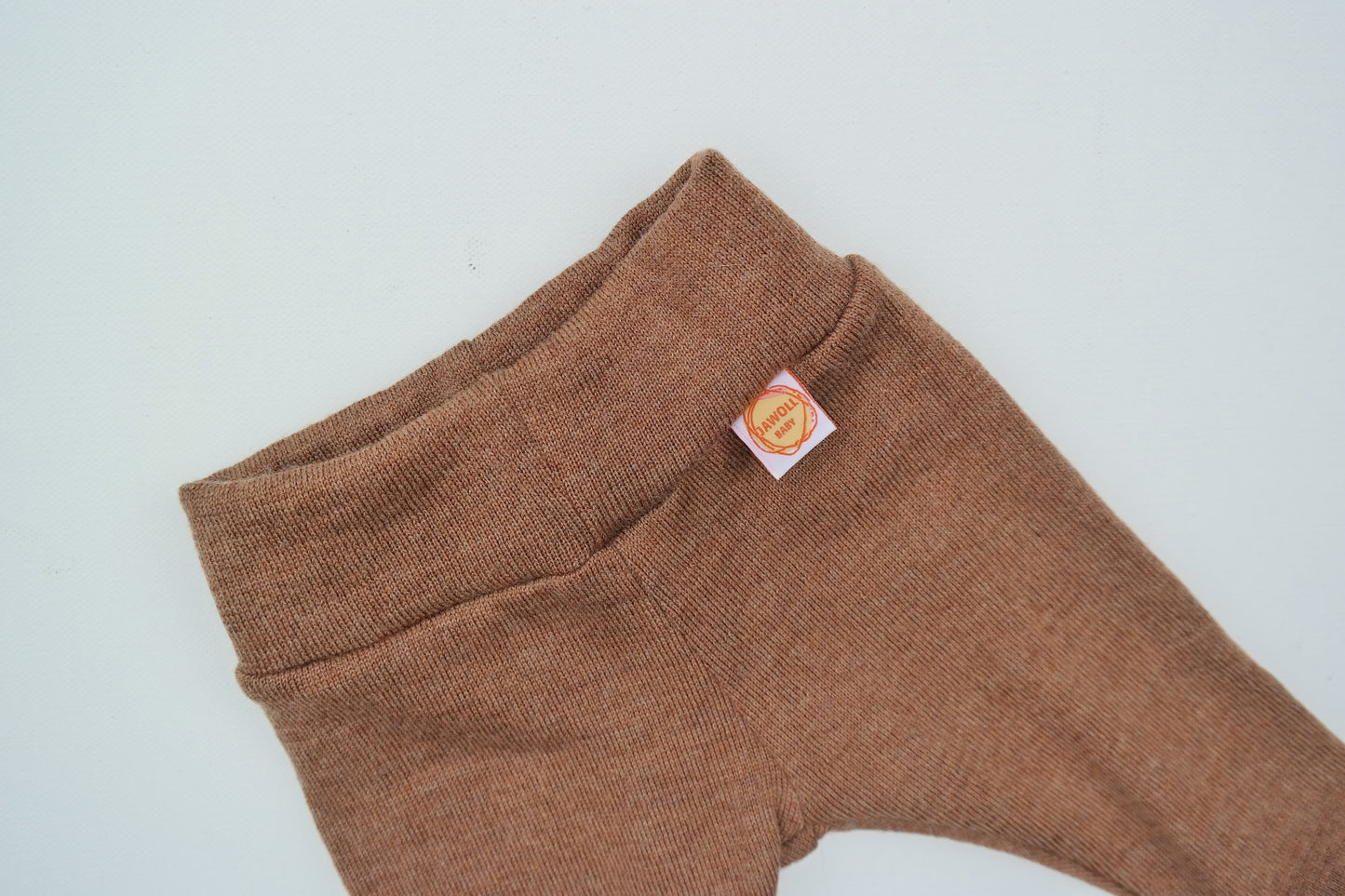 Mitwachs-Hose für Babys 50/56 aus Upcycling Wolle in Hellbraun
