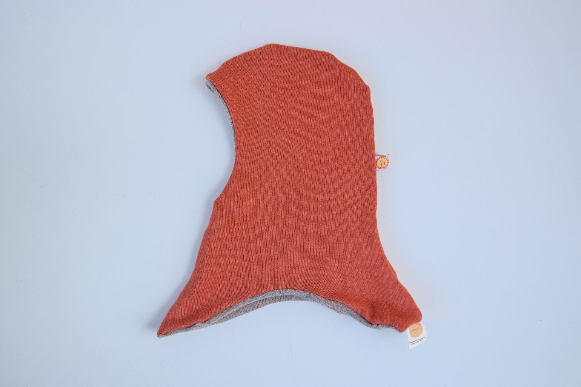 Wende-Schlupfmütze für Kleinkinder KU 49-51 aus Upcycling Seide & Kaschmir in Rostorange und Beige - Jawoll Baby