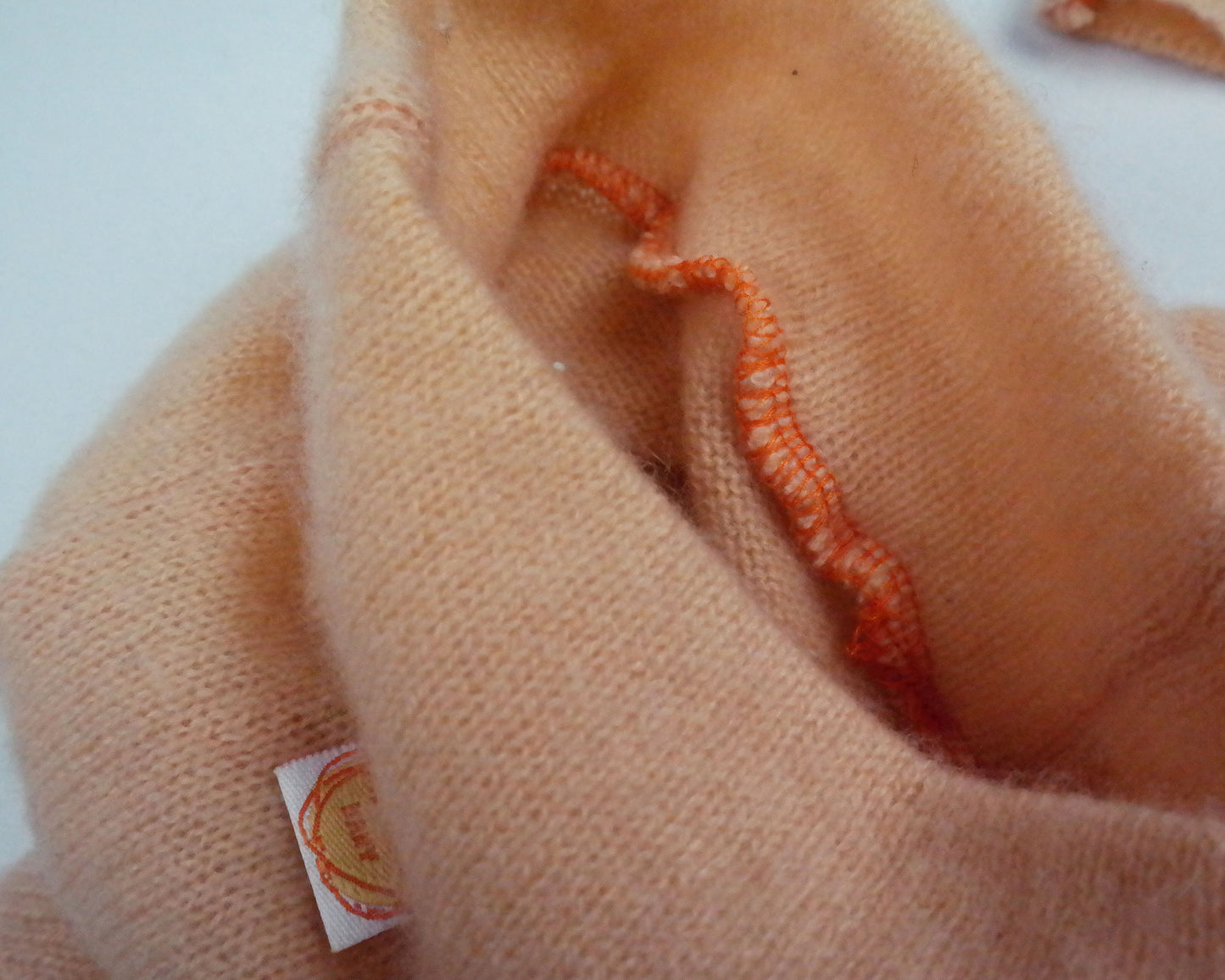 Set Hose & Mütze für Frühchen 40/44 aus 100 % geretteter Merinowolle in Pfirsich-Rosa - Jawoll Baby