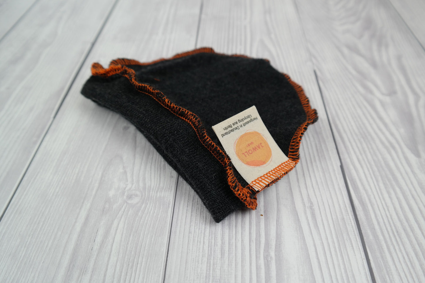 Babyhose & Mütze für Neugeborene 50/56 aus 100 % geretteter Merinowolle in Dunkelgrau Anthrazit - Jawoll Baby