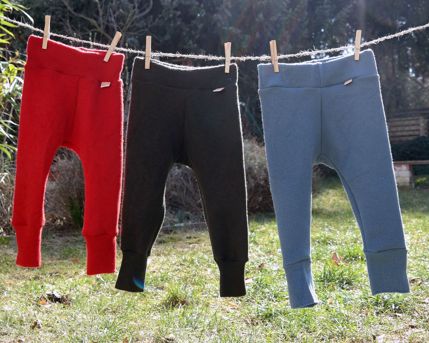 Outdoorhose für Babys und Kleinkinder aus Upcycling Wollwalk in deiner Wunschfarbe - Jawoll Baby
