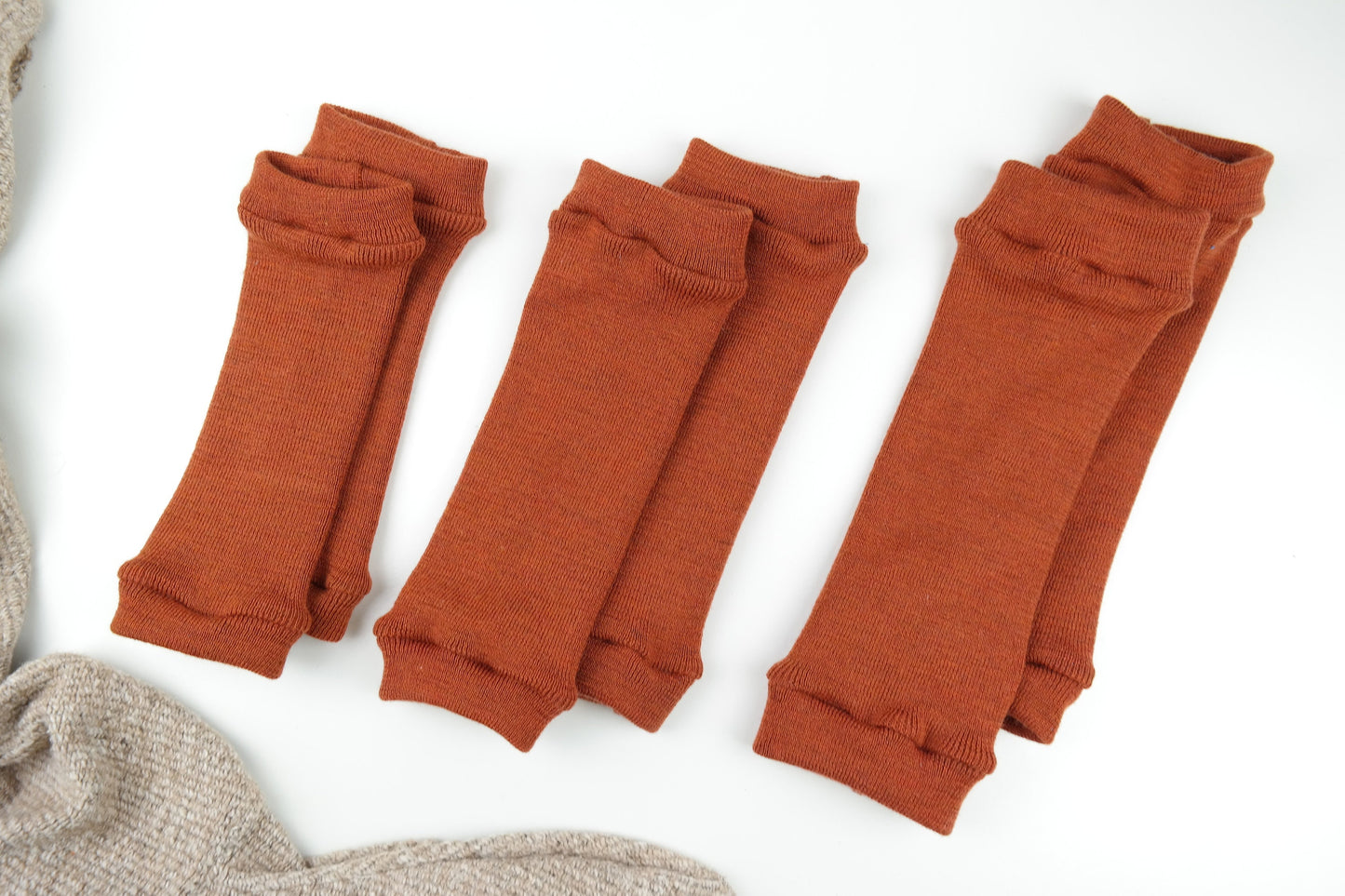 Stulpen Tragestulpen Babylegs für Babys und Kinder aus Upcycling Wolle in der Farbe deiner Wahl - Jawoll Baby