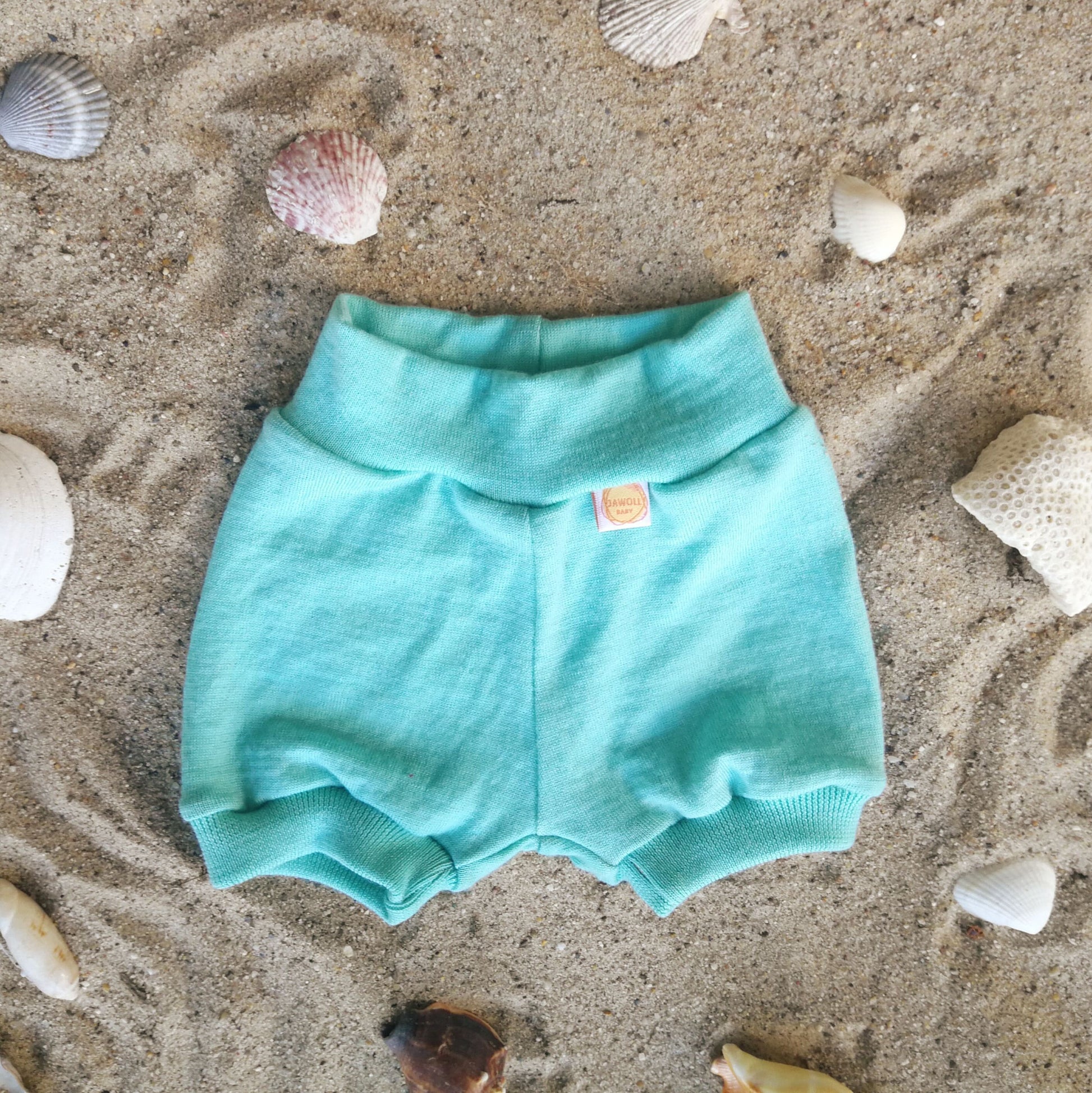 Kurze Hose Shorts für Babys und Kinder aus Upcycling Wolle in deiner Wunschfarbe - Jawoll Baby