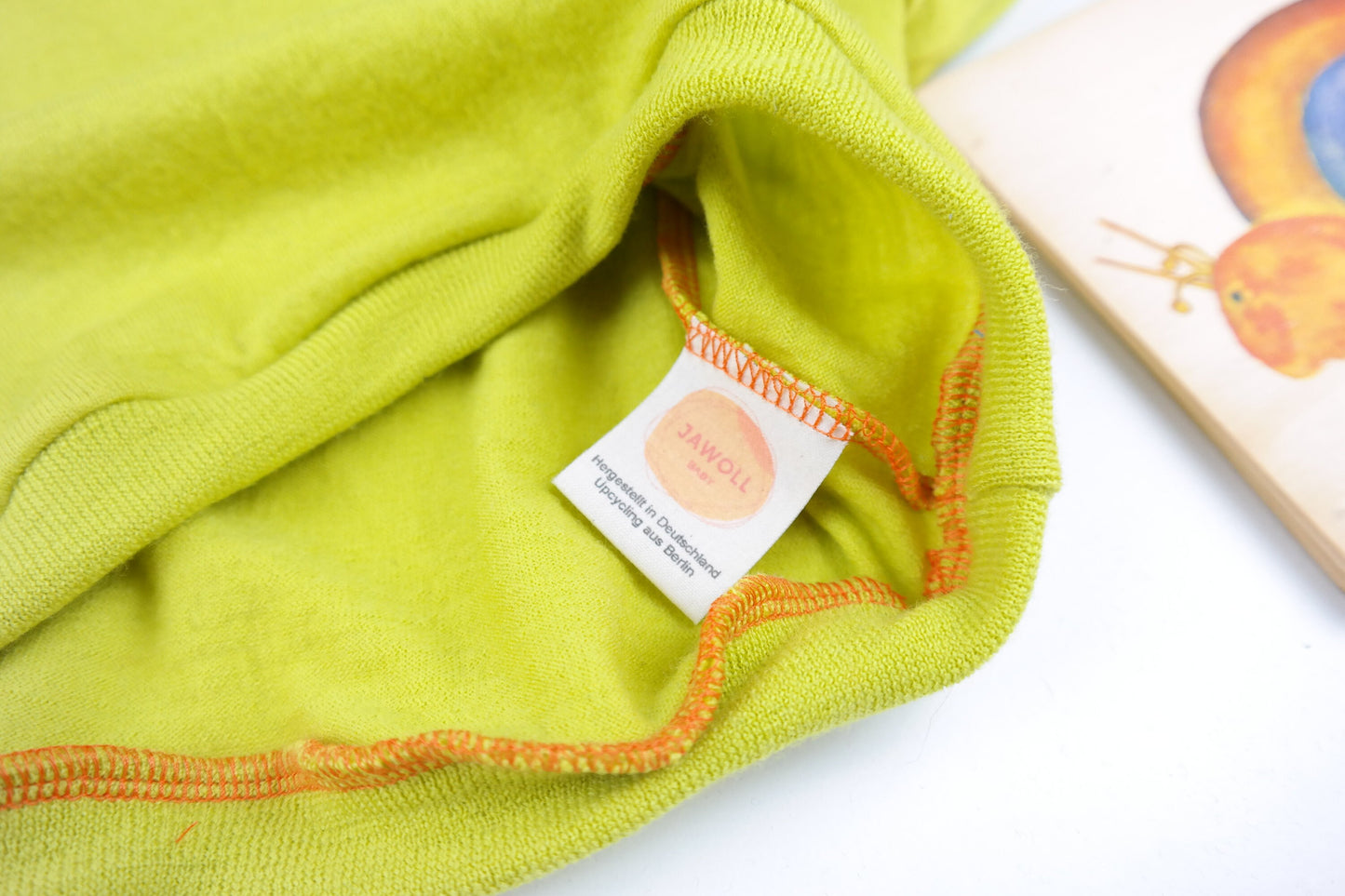 Langarmshirt Pullover mit Schlupfausschnitt für Babys und Kleinkinder aus Upcycling Wolle oder Kaschmir in der Farbe deiner Wahl - Jawoll Baby