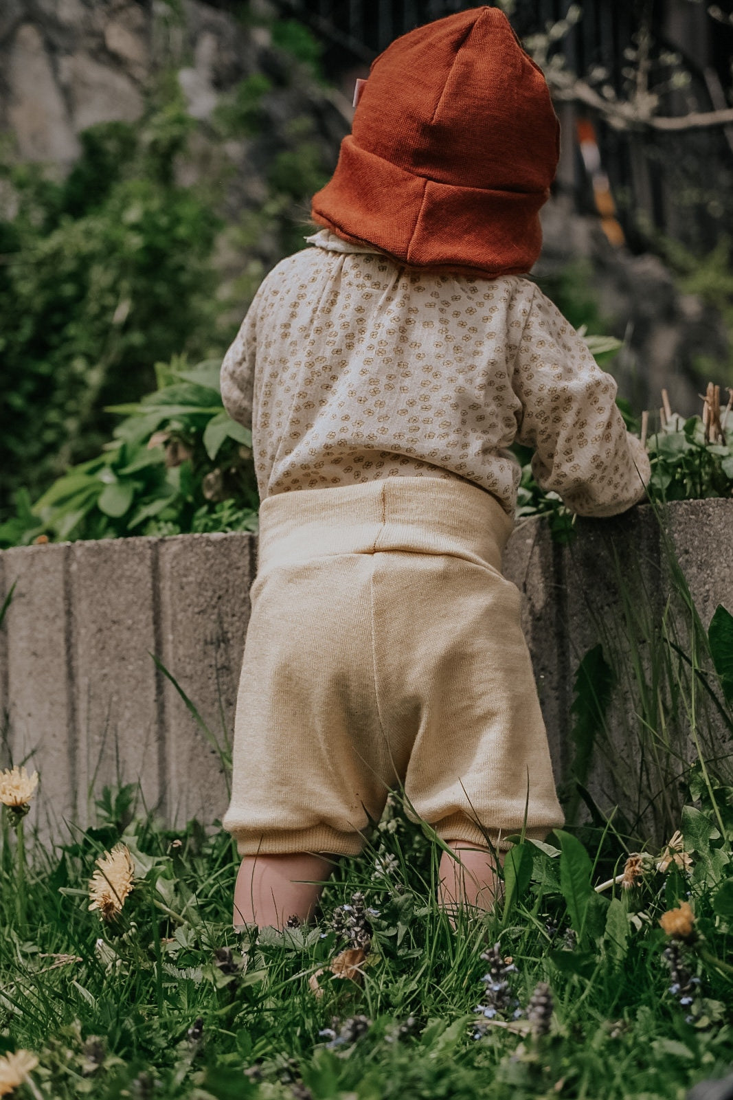 Sonnenhut Sommermütze Baby Kleinkind KU 46-49 mit Nackenschutz aus 100 % Upcycling Wolle-Seide in Petrolblau