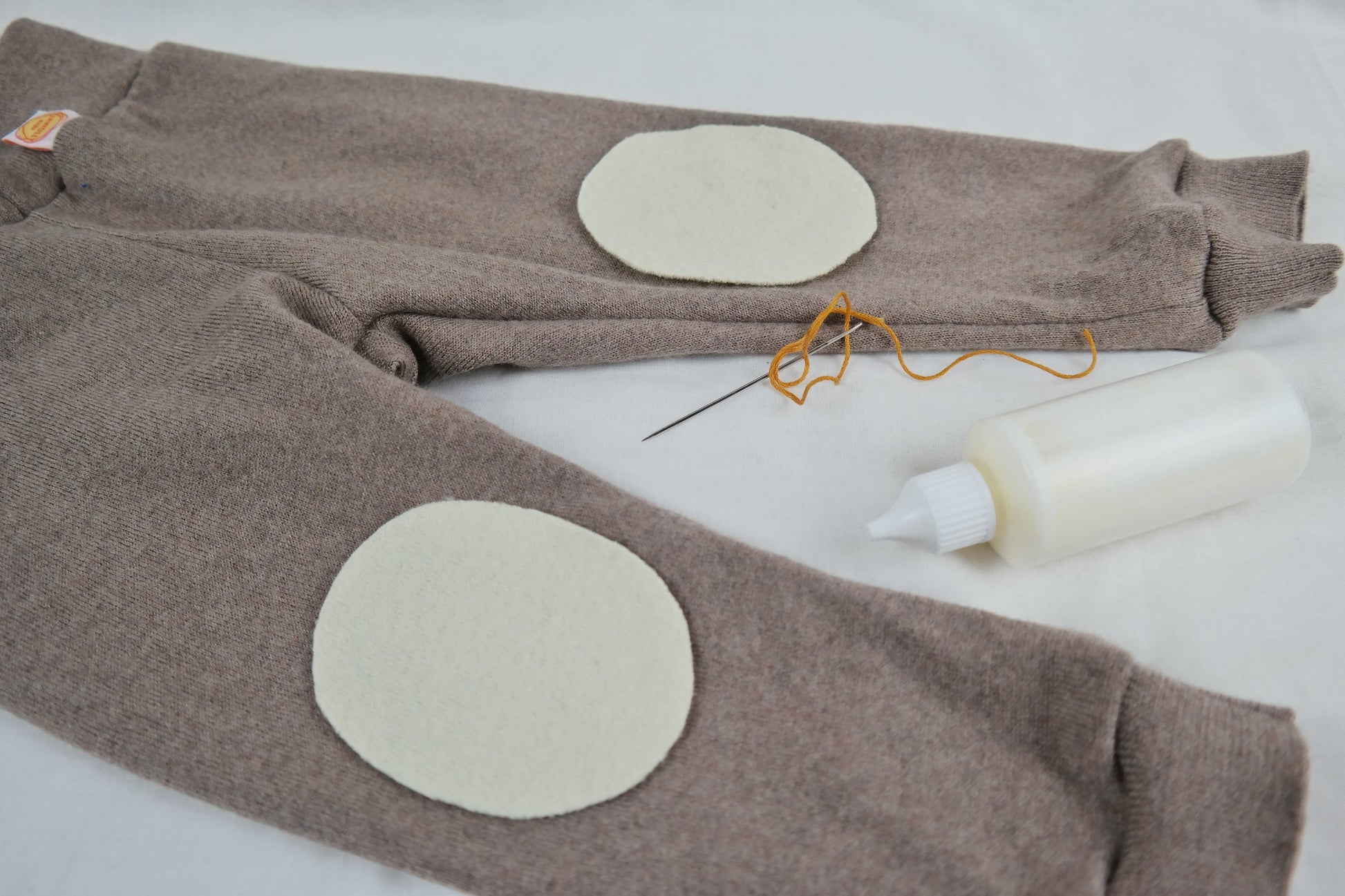 1 Paar Wollwalk Flicken Patches Upcycling-Wolle zum Wollkleidung reparieren in Cremeweiß Oval-Form - Jawoll Baby