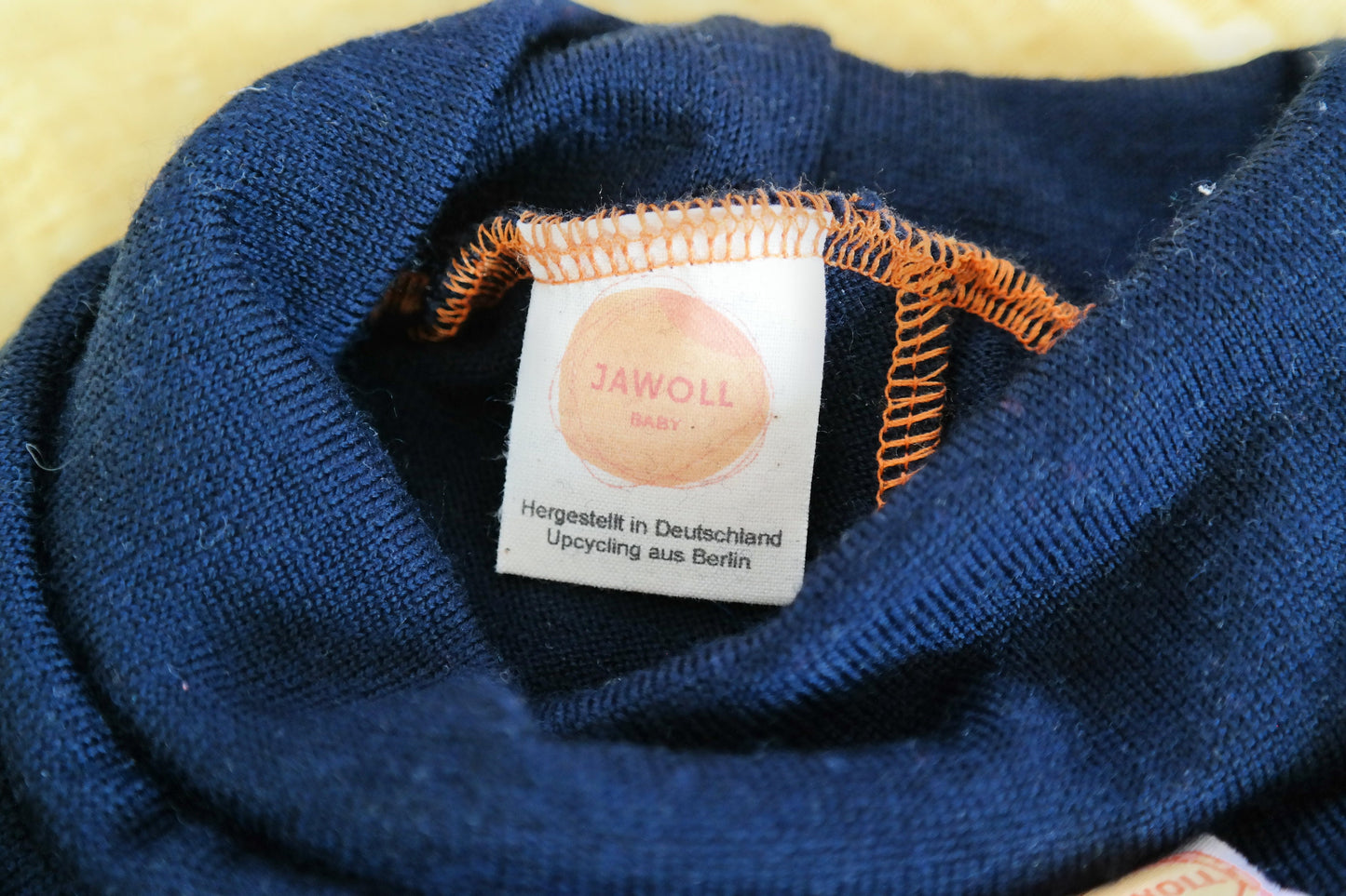 Kurze Hose Shorts für Babys 62/68 aus 100 % Upcycling Wolle in Dunkelblau - Jawoll Baby