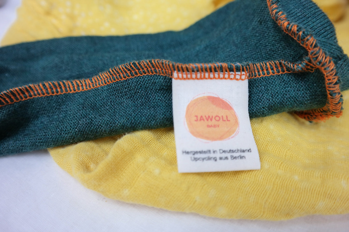 Stulpen Tragestulpen Babylegs für Babys und Kinder aus Upcycling Wolle in der Farbe deiner Wahl - Jawoll Baby