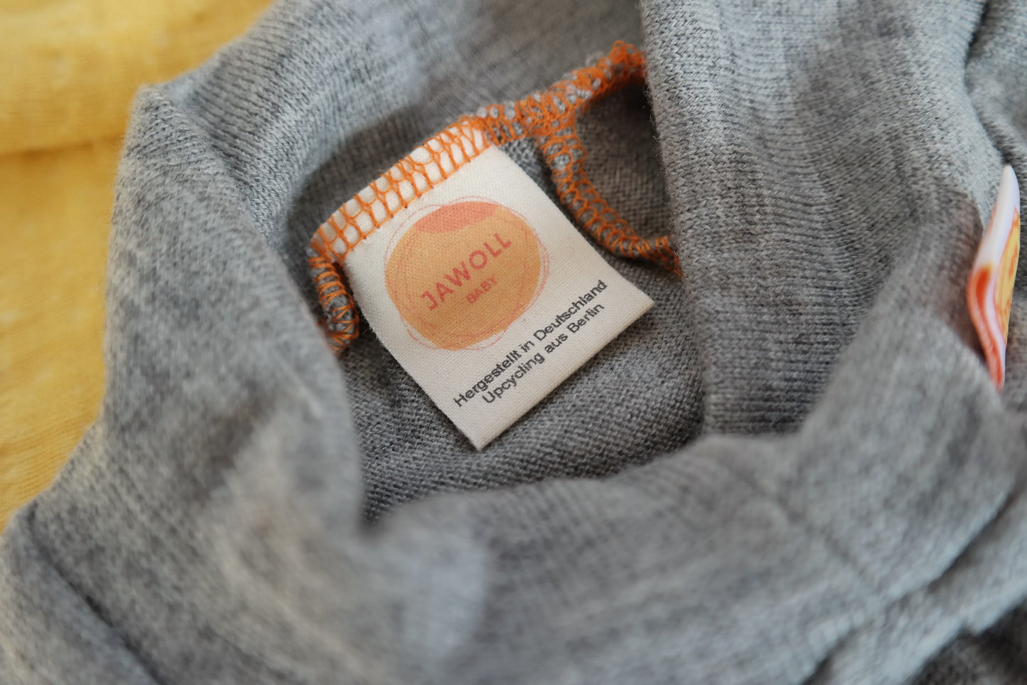 Kurze Hose Shorts für Babys und Kinder aus Upcycling Wolle in deiner Wunschfarbe - Jawoll Baby