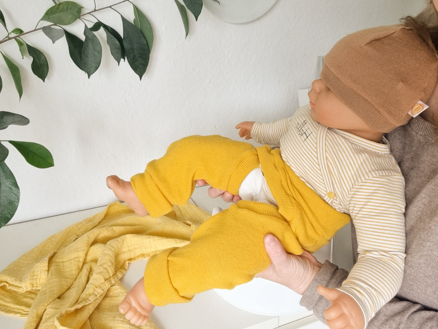 Cowboyhose Abhaltehose Chaps Windelfreikleidung für Babys und Kleinkinder aus 100 % Upcycling-Wolle in deiner Wunschfarbe - Jawoll Baby