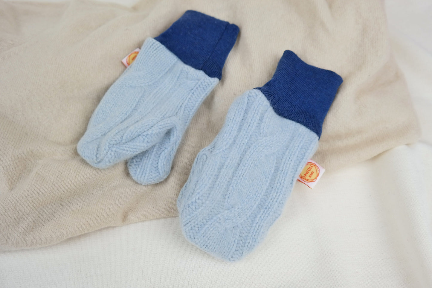 Handschuhe Fäustlinge für Kinder 3-5 J aus Upcycling Kaschmir & Wolle in Hellblau und Blau - Jawoll Baby