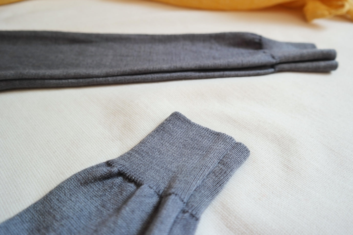 Leggings Kleinkinder 98/104 aus 100% Upcycling Wolle in Grau - Jawoll Baby