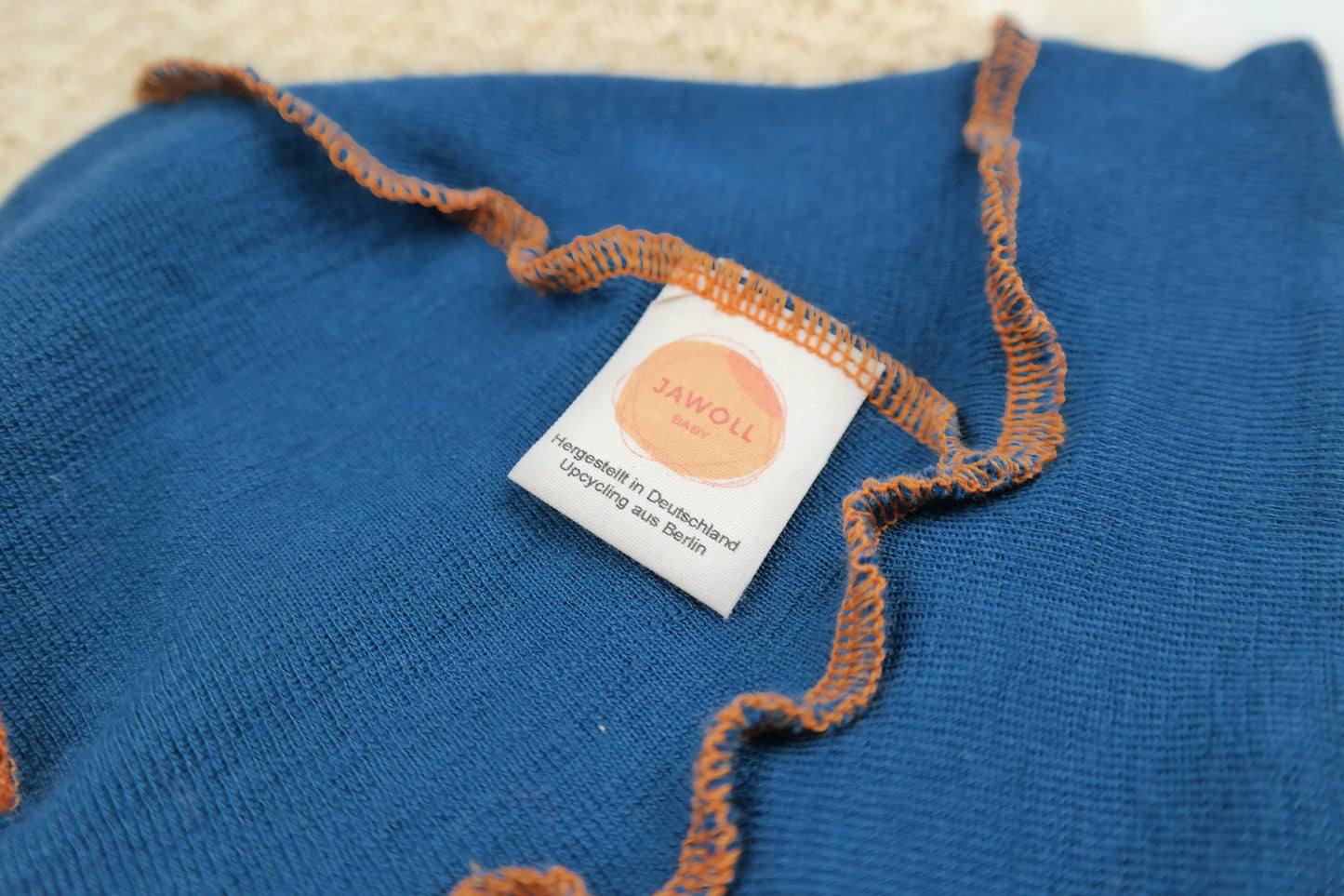 Sonnenhut Sommermütze Baby Kleinkind KU 46-49 mit Nackenschutz aus 100 % Upcycling Wolle-Seide in Petrolblau