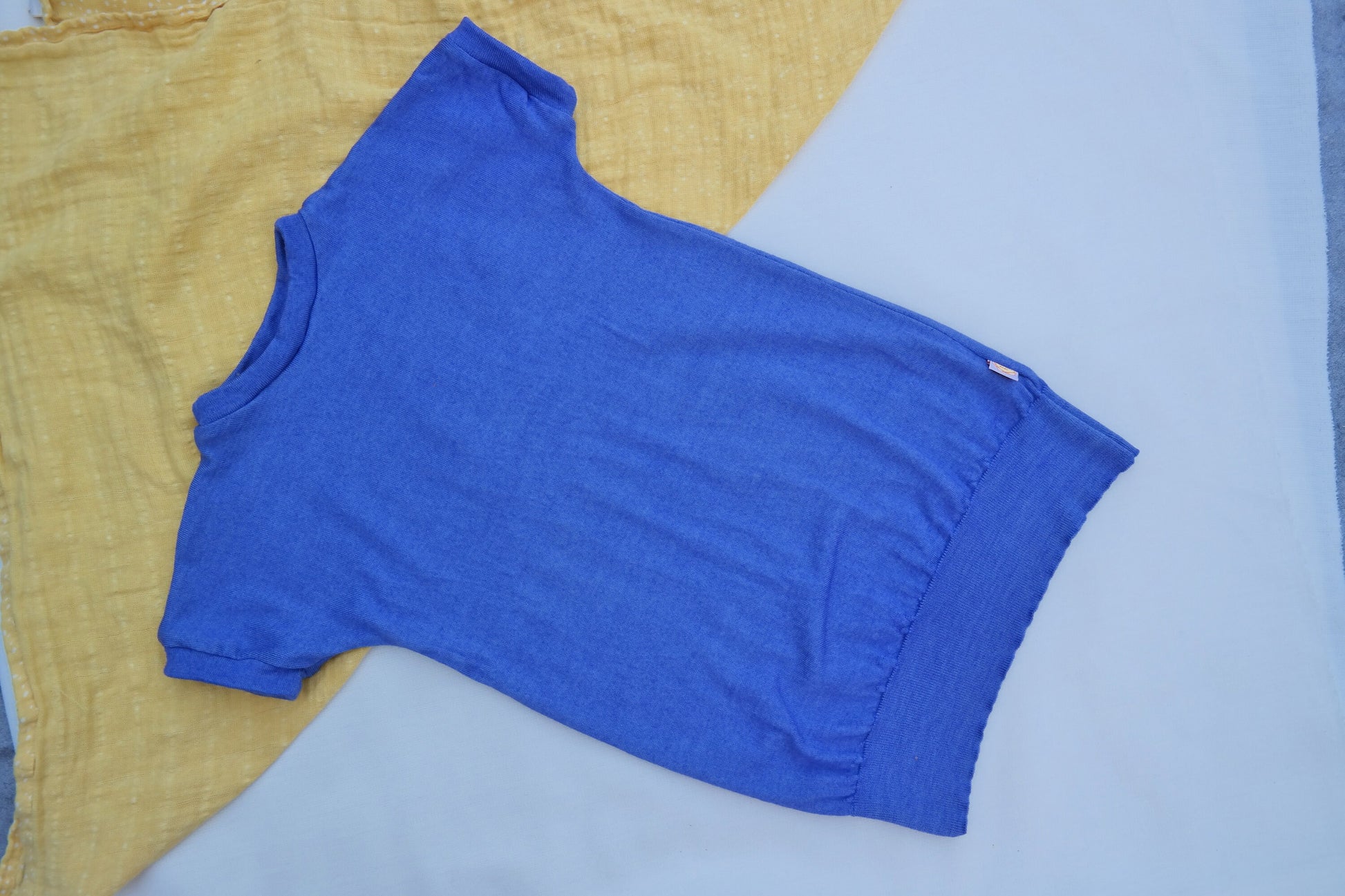 Kurzarmkleid Longshirt Unisex für Babys und Kleinkinder aus Upcycling Wolle in der Farbe deiner Wahl - Jawoll Baby