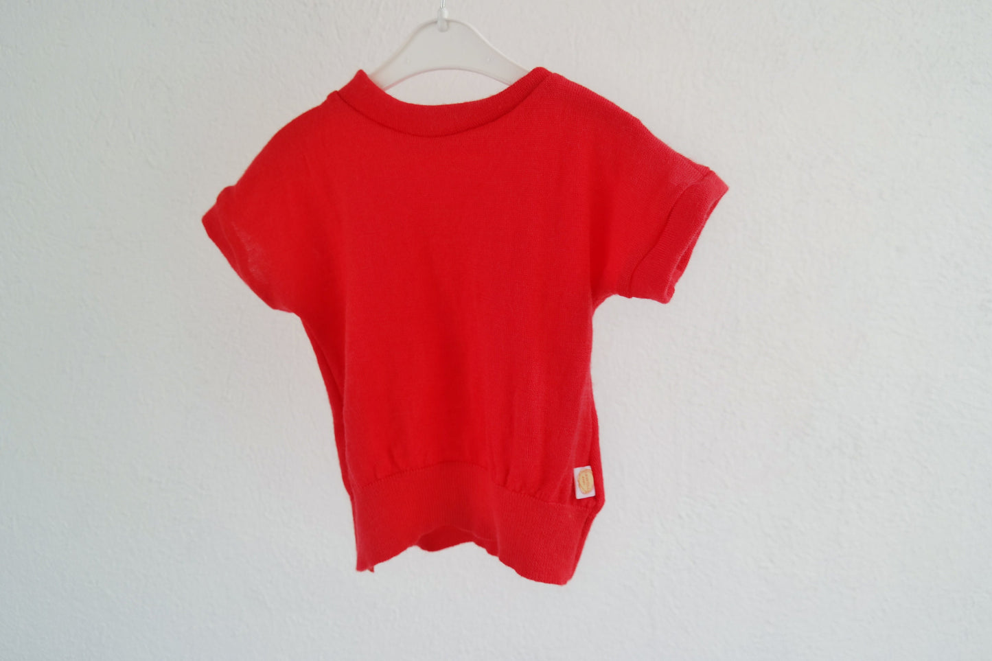 T-Shirt für Babys 74/80 aus leichter Upcycling Wolle in Rot - Jawoll Baby