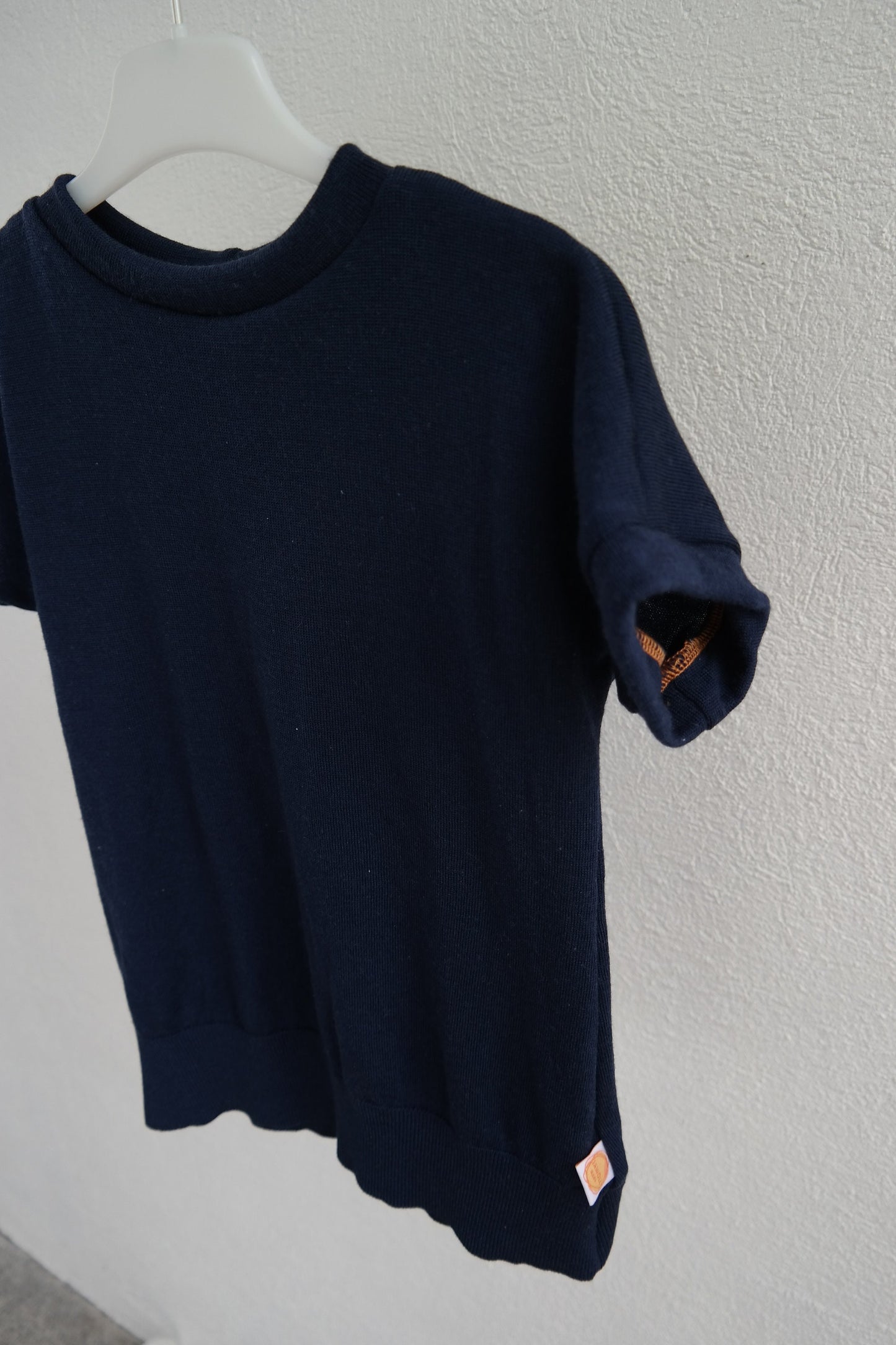 T-Shirt für Kinder 122/128 aus leichter Upcycling Wolle in Dunkelblau - Jawoll Baby