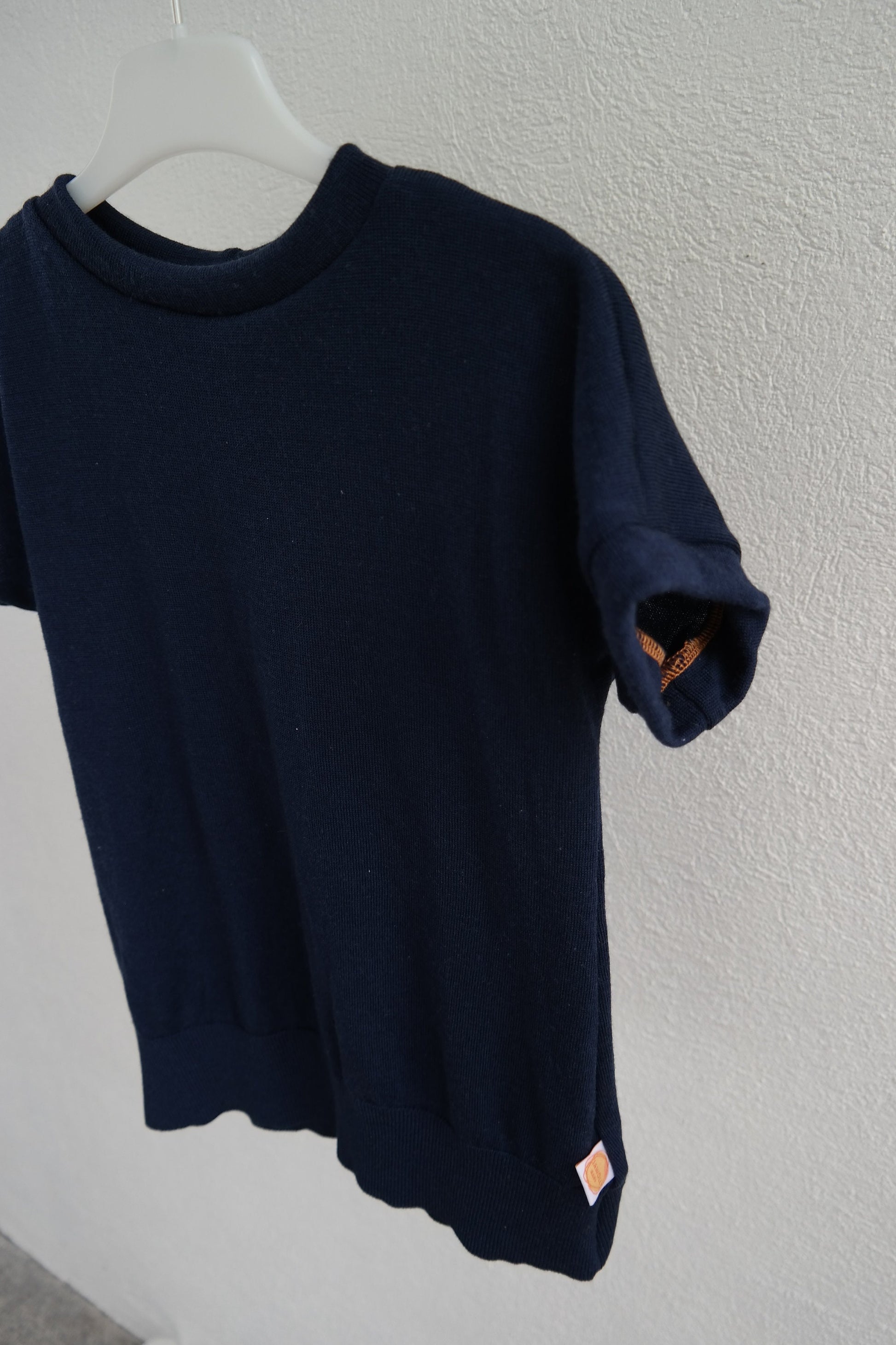 T-Shirt für Kinder 122/128 aus leichter Upcycling Wolle in Dunkelblau - Jawoll Baby