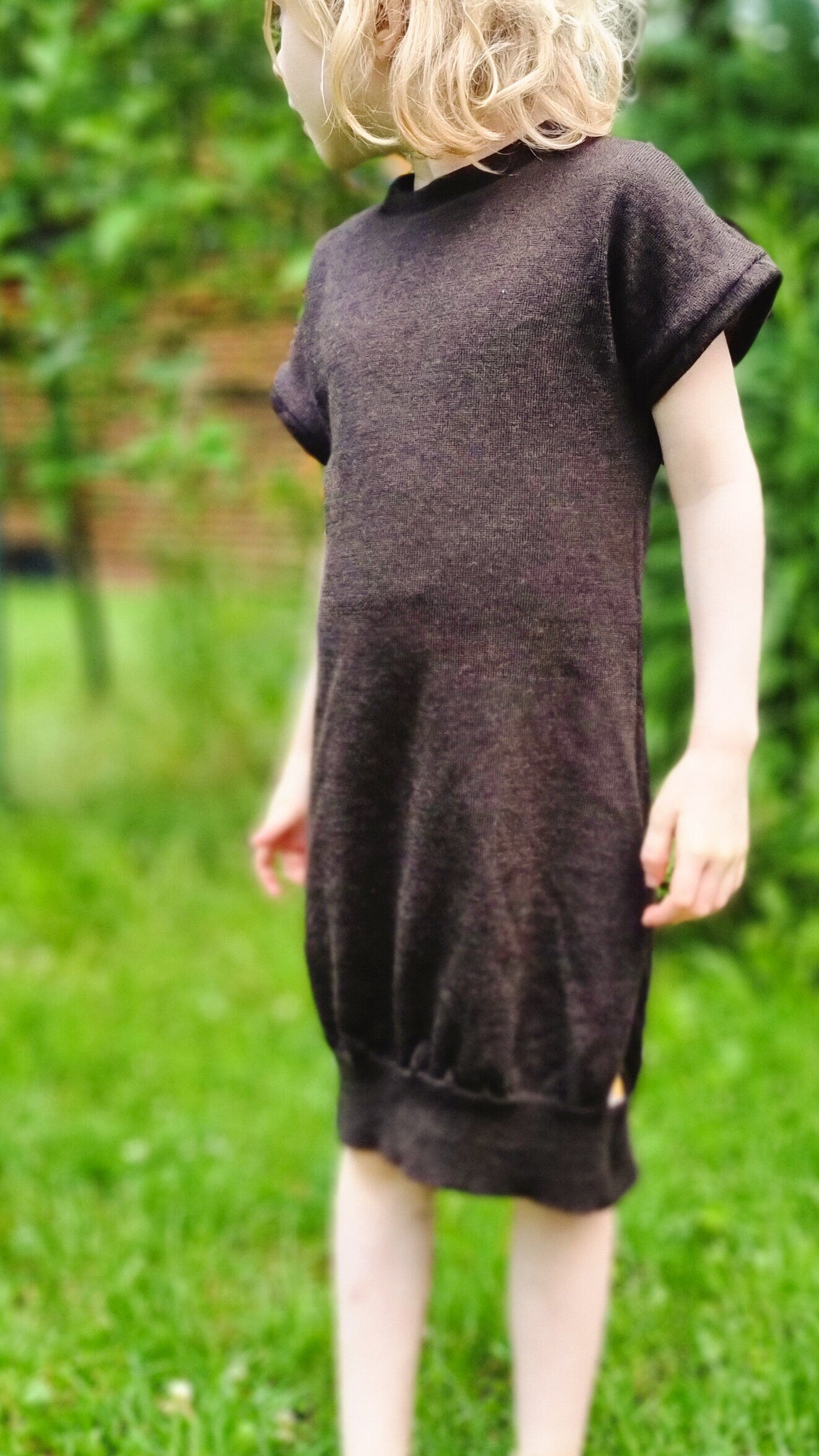 Unisex-Kleid Longshirt 110/116 aus 100% Upcycling Wolle in Braun - Jawoll Baby