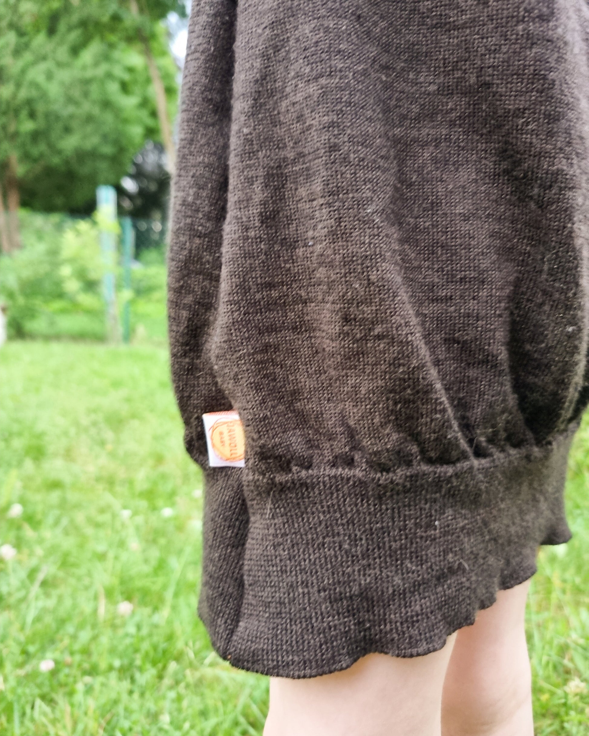 Unisex-Kleid Longshirt 110/116 aus 100% Upcycling Wolle in Braun - Jawoll Baby