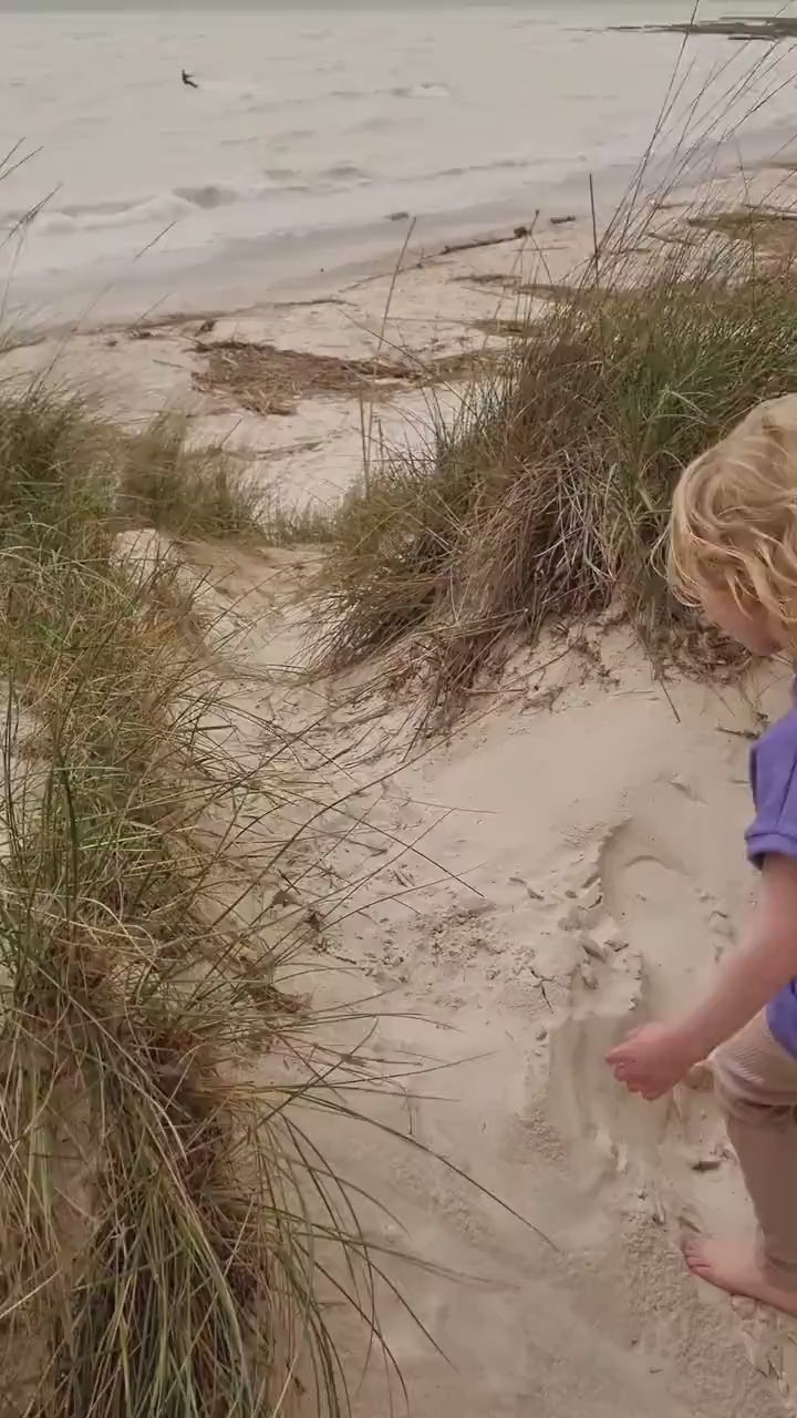 T-Shirt Unisex für Babys und Kinder aus leichter Upcycling Wolle in der Farbe deiner Wahl