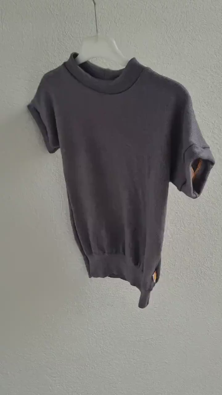 T-Shirt für Kinder 122/128 aus leichter Upcycling Wolle in Grau