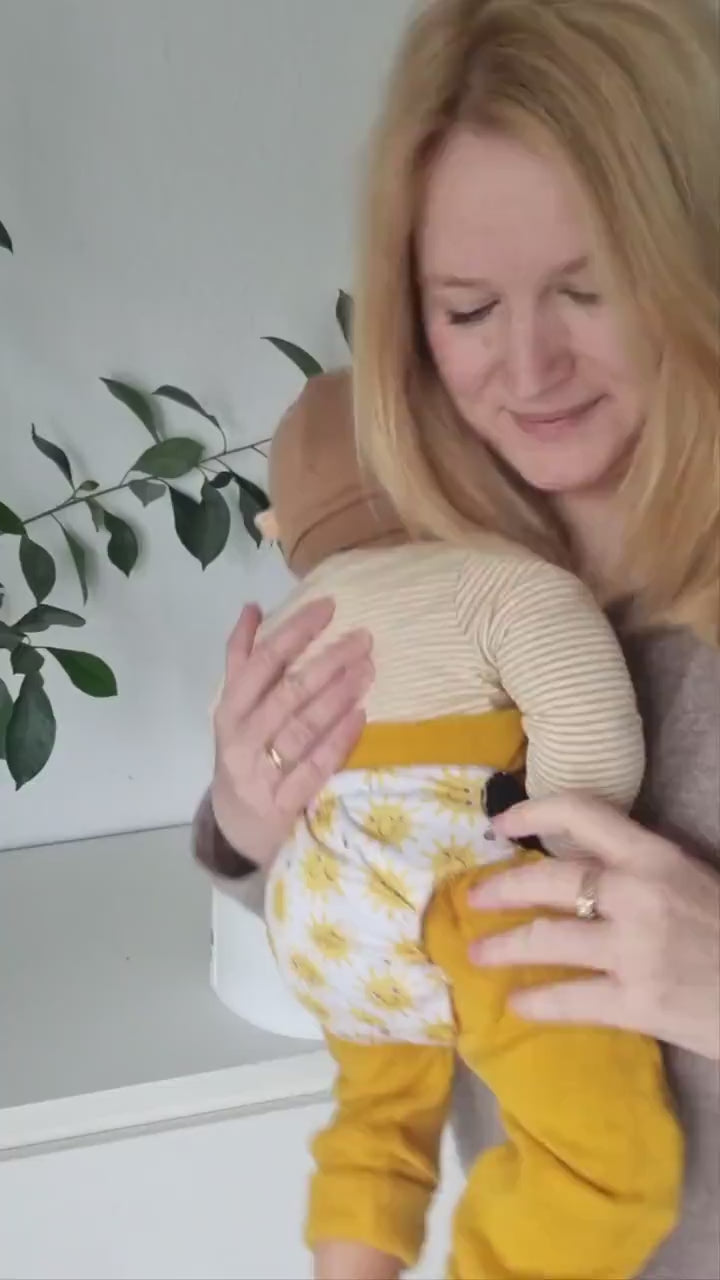 Cowboyhose Abhaltehose Chaps Windelfreikleidung für Babys und Kleinkinder aus 100 % Upcycling-Wolle in deiner Wunschfarbe