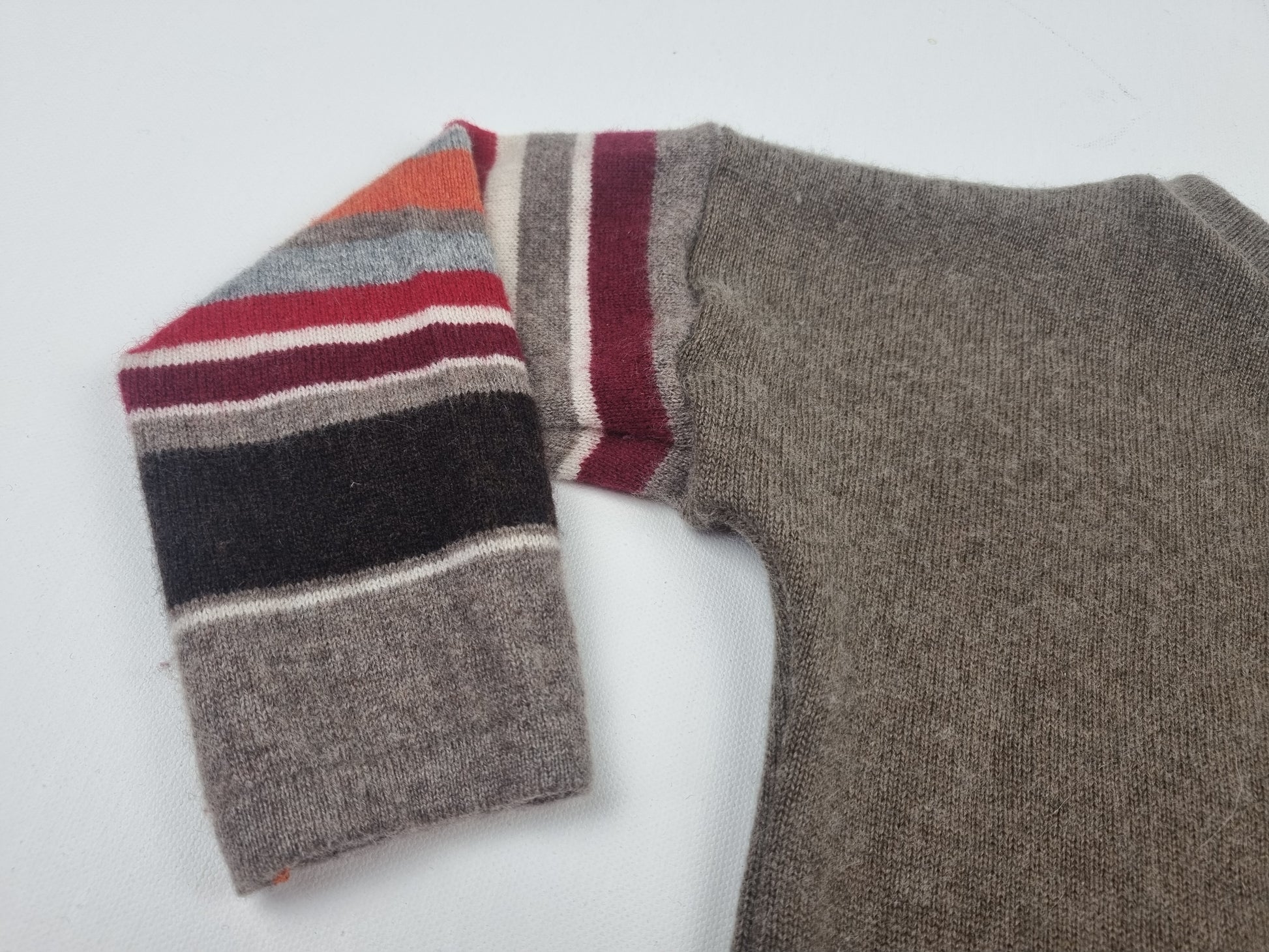 Pullover für Kleinkinder 98/104 aus Upcycling Wolle, Seide & Kaschmir in Braun und gestreift - Jawoll Baby