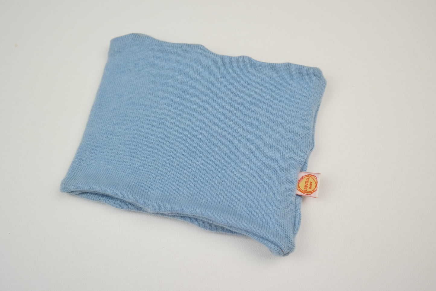 Loop for toddlers made of upcycled cashmere compacted in dark green