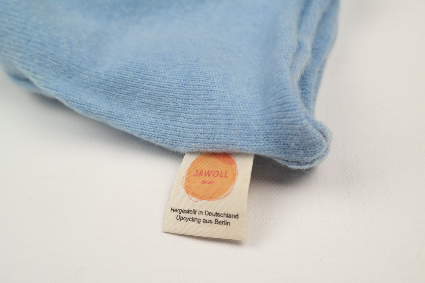 Loop for toddlers made of upcycled cashmere compacted in dark green