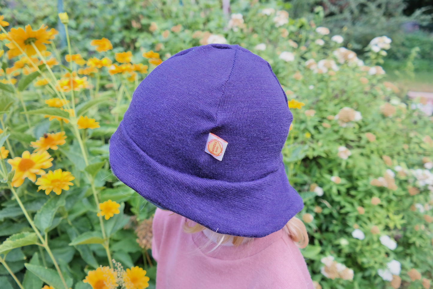 Sonnenhut Sommermütze Kleinkind KU 50-54 mit Nackenschutz aus Upcycling Merinowolle in Lila und Petrol