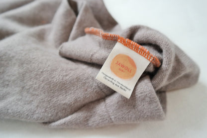 Unisex-Kleid Longshirt Langarmkleid 98/104 aus Upcycling Seide & Kaschmir in Hellbraun