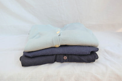 Upcycling material package: 3 wool sweaters for creative projects in shades of blue
