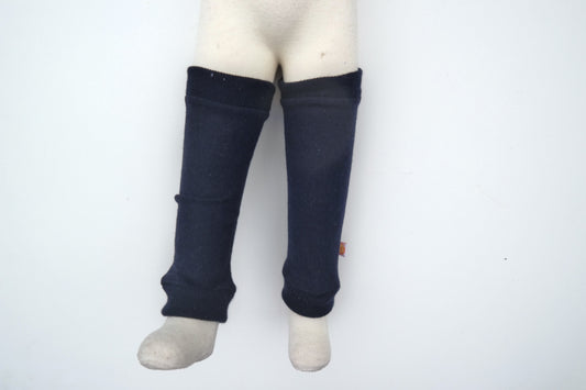 Leg warmers for babies made from upcycled cashmere in plum purple