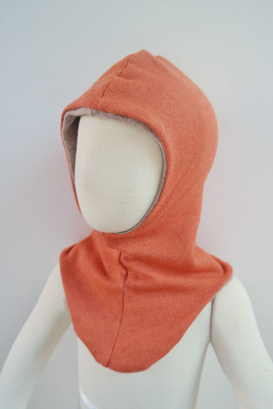 Wende-Schlupfmütze für Kleinkinder KU 49-51 aus Upcycling Seide & Kaschmir in Rostorange und Beige