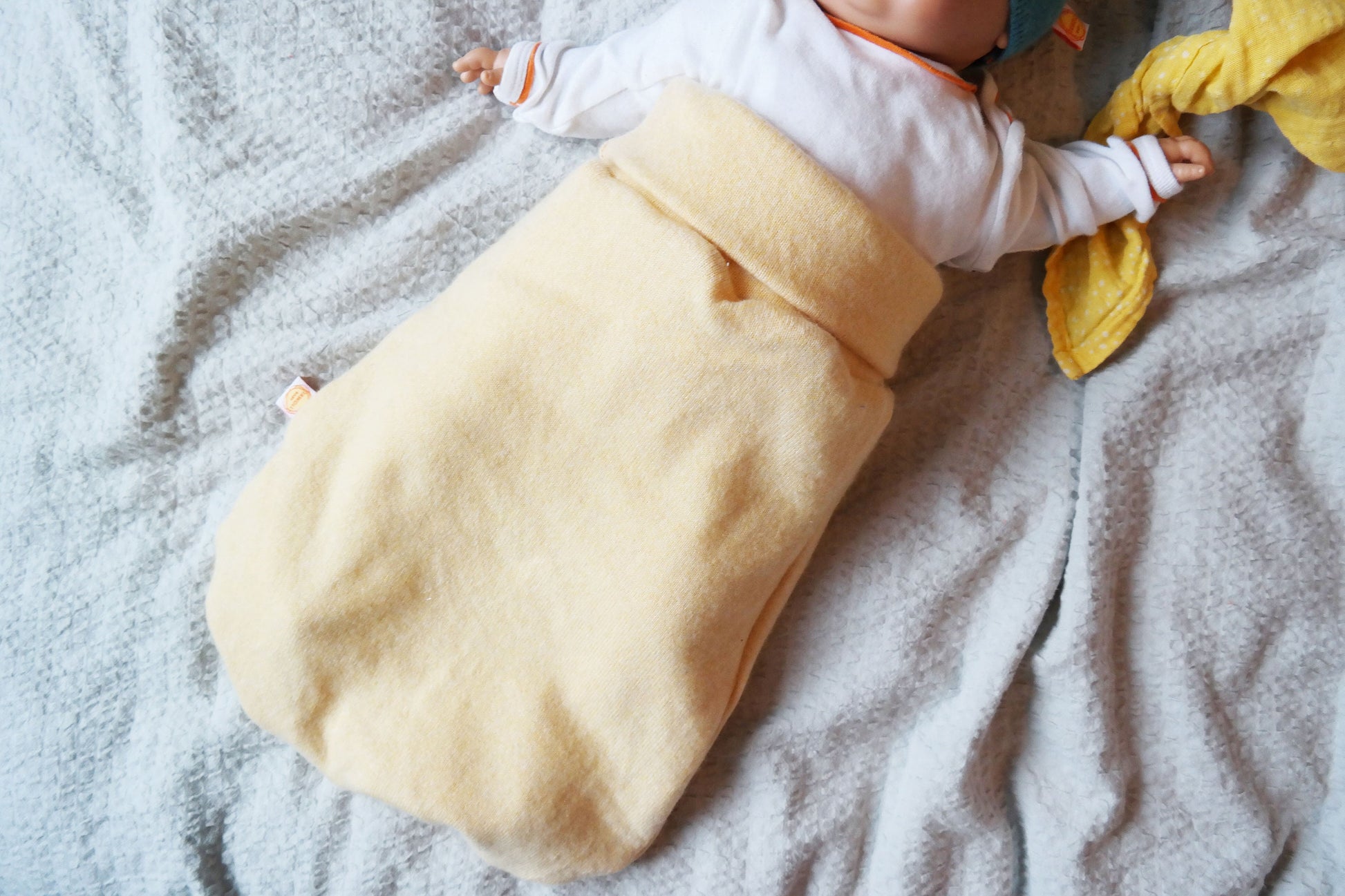 Baby Strampelsack Pucksack aus Upcycling Wolle in Farben deiner Wahl