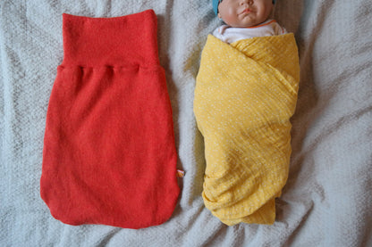 Baby Strampelsack Pucksack aus Upcycling Wolle in Farben deiner Wahl