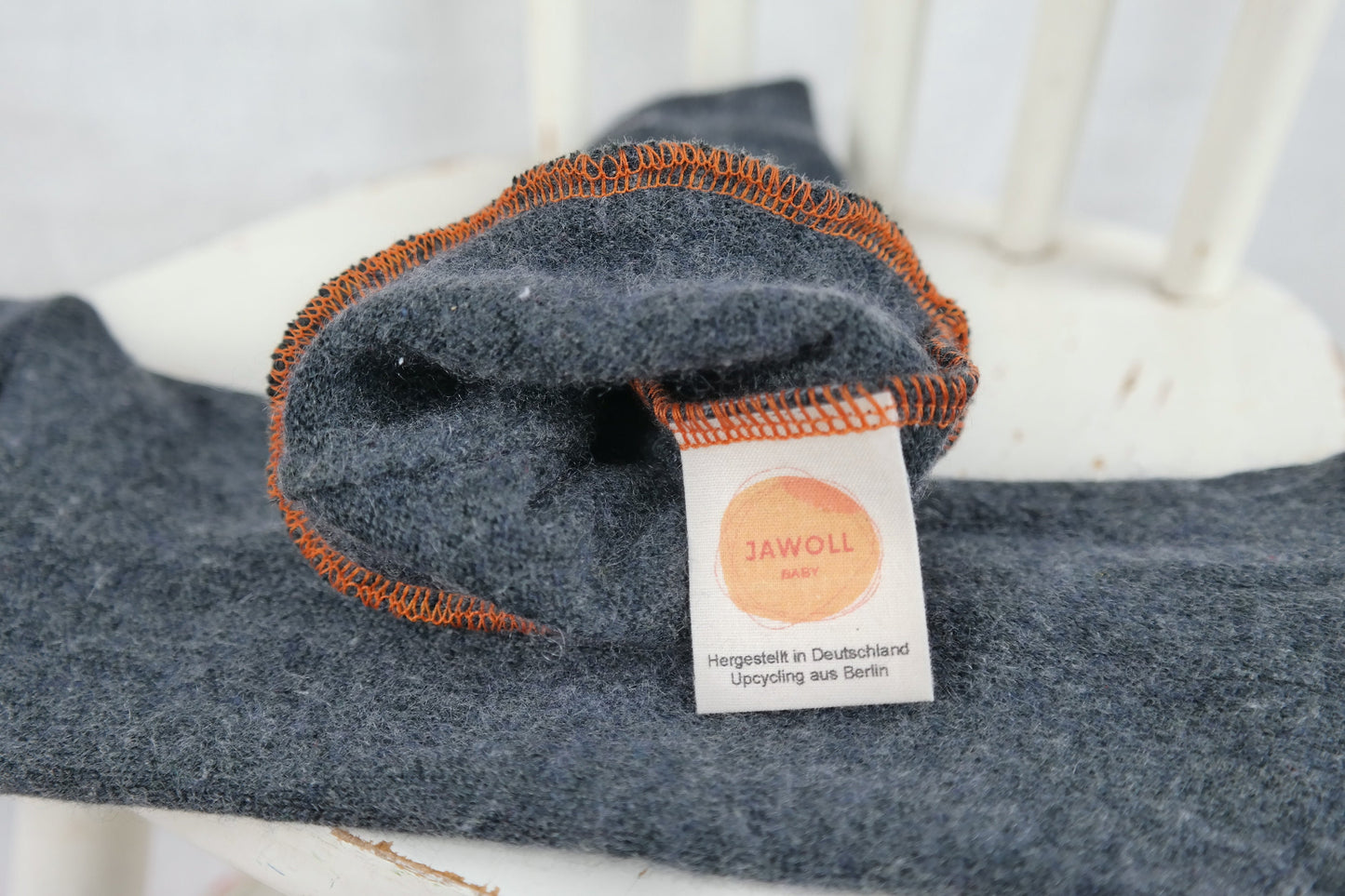 Stulpen für Babys und Kleinkinder aus Upcycling Kaschmir Seide in Dunkelgrau Anthrazit