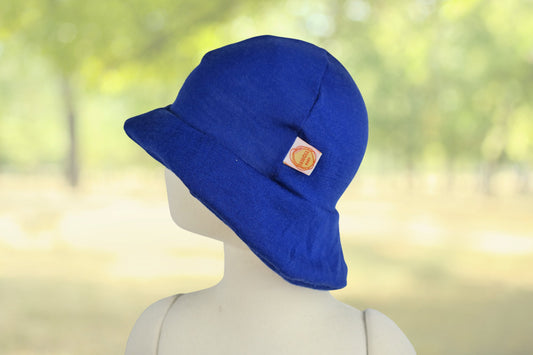Sonnenhut Sommermütze KU 46-49 Baby Kleinkind mit Nackenschutz aus 100 % Upcycling Wolle in Royalblau