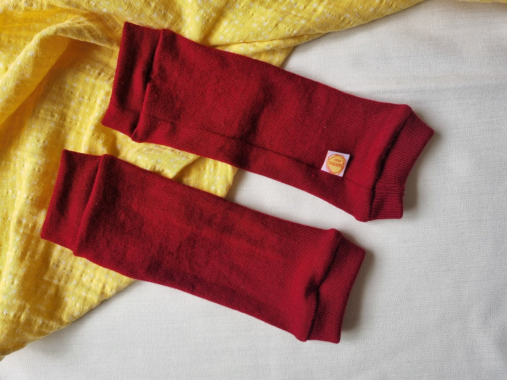 sonnensegel bei jawoll Babywearing leg warmers made from upcycled wool natural sun protection – Jawoll Baby
