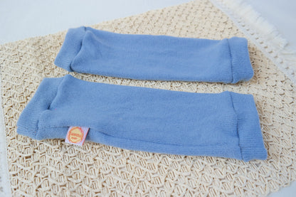 Stulpen für Babys 6-12M aus Upcycling Kaschmir & Seide in Hellblau