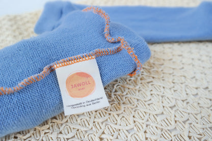 Stulpen für Babys 6-12M aus Upcycling Kaschmir & Seide in Hellblau