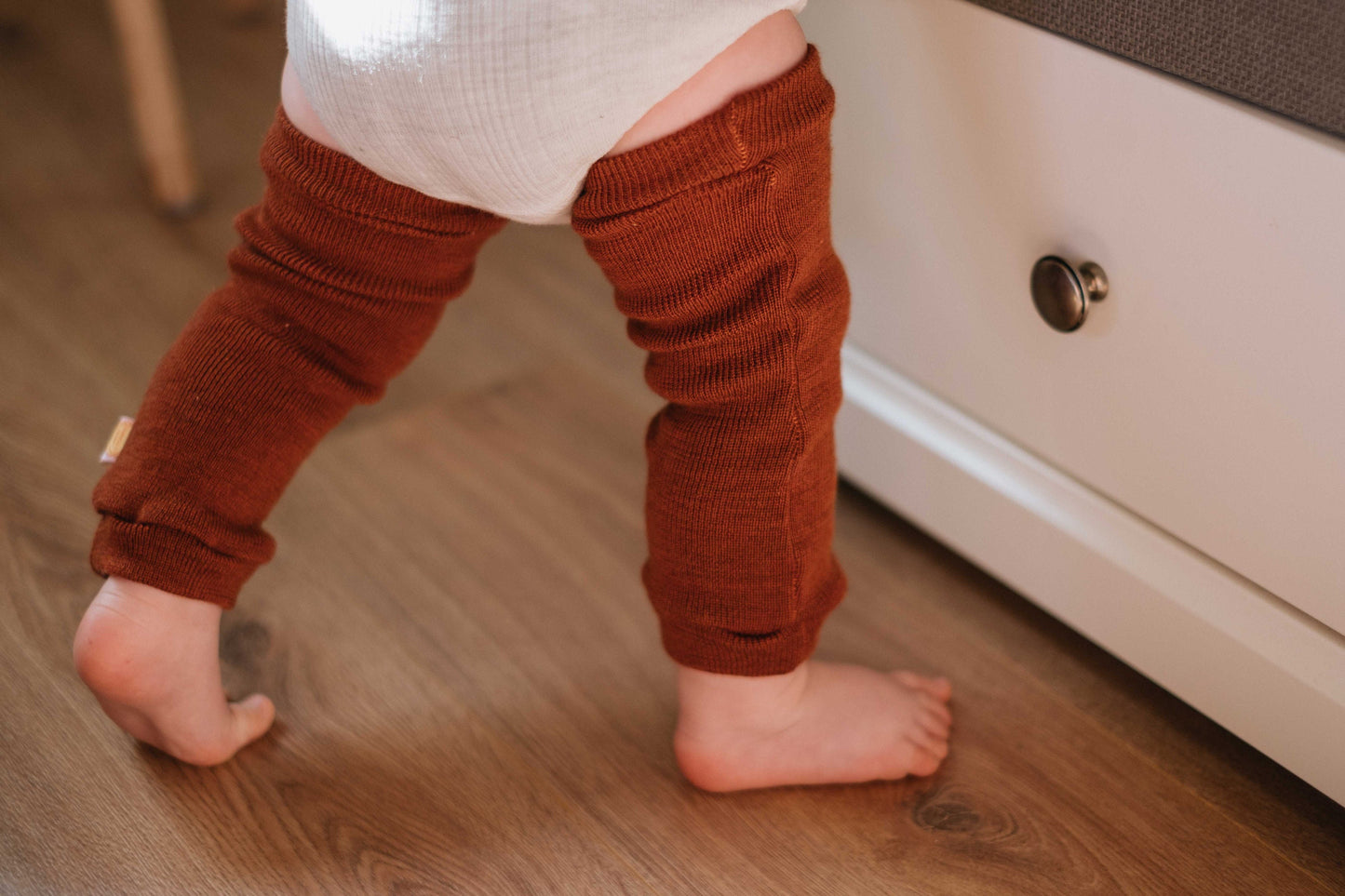 Beinstulpen für Babys und Kleinkinder aus Upcycling Kaschmir in Hellbraun