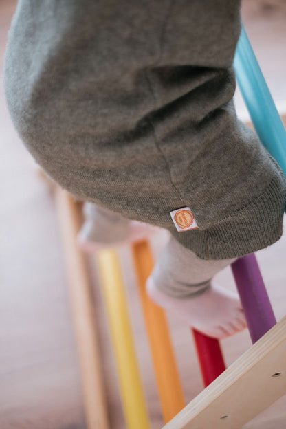 Langarmkleid Unisex für Babys und Kleinkinder aus Upcycling Wolle oder Kaschmir in der Farbe deiner Wahl