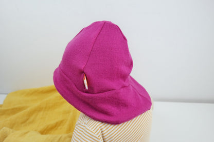 Sonnenhut Baby Kleinkind KU 42-45 mit Nackenschutz aus 100 % Upcycling Wolle in Pink