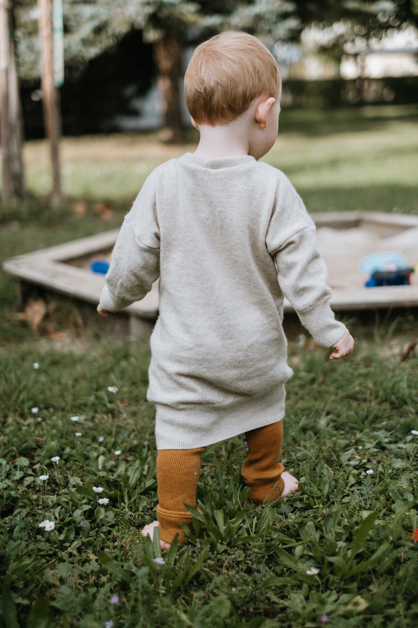 Langarmkleid Unisex für Babys und Kleinkinder aus Upcycling Wolle oder Kaschmir in der Farbe deiner Wahl