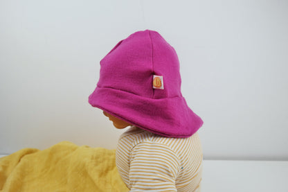 Sonnenhut Baby Kleinkind KU 42-45 mit Nackenschutz aus 100 % Upcycling Wolle in Pink