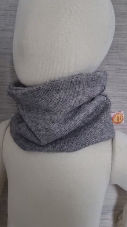 Loop für Babys und Kinder aus Upcycling Seide & Kaschmir in Grau