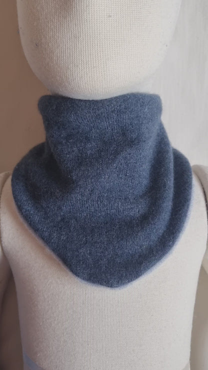 Scarf scarf growing with the child and reversible made of upcycled silk cashmere in rust brown and olive green