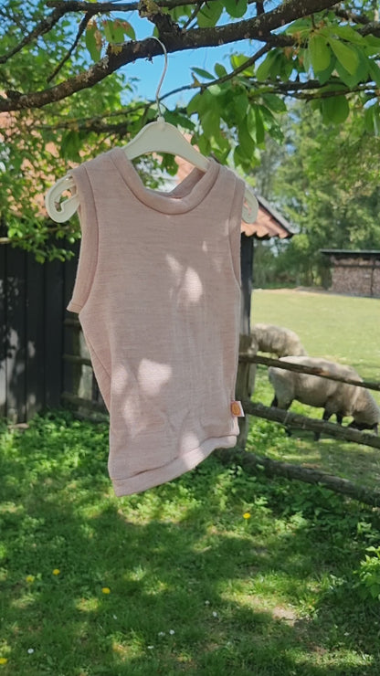 Oberteil Tanktop Pullunder Unterhemd 74/80 aus 100% Upcycling-Wolle in Zartrosa