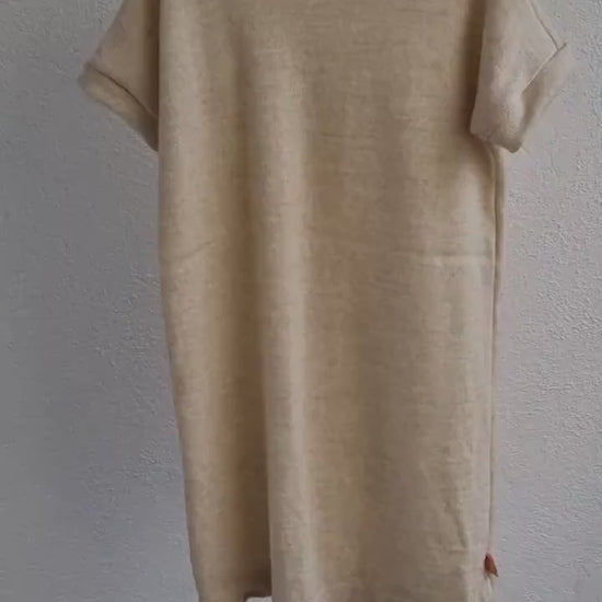 Unisex-Kleid Longshirt 110/116 aus 100% Upcycling Wolle in Naturbeige